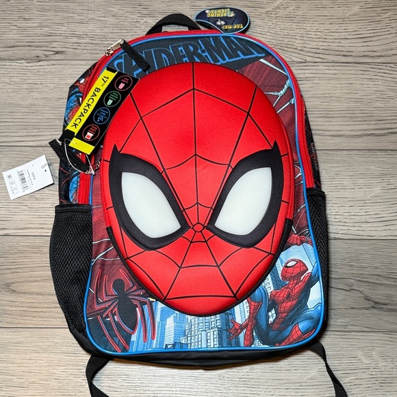 NEW- Marvel SpiderMan Mask Boys Light-Up 17" Backpack 3D Face Black & Red Kids - Picture 3 of 12